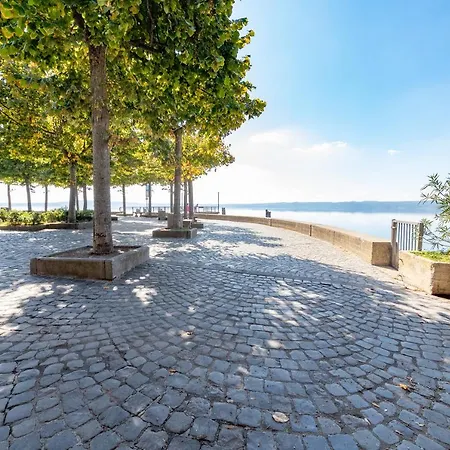 La Luna Sul Lago Villa *